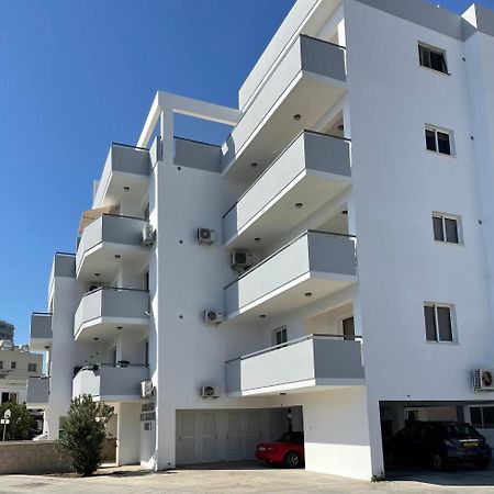 Апартаменты Cyprus Penelope Ларнака Экстерьер фото